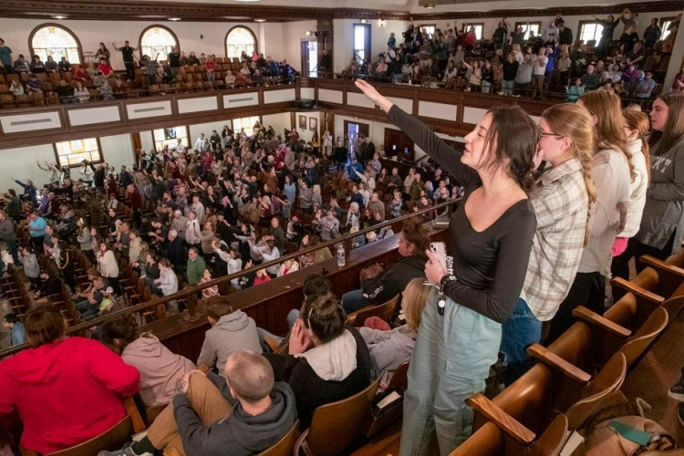 A picture of Asbury Revival taking place in Wilmore, Kentucky, USA, from February 8 to 24, 2023
