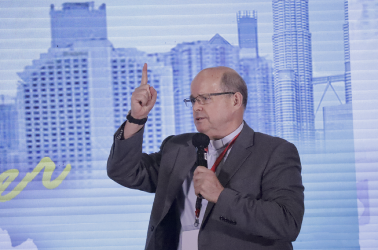 Rev. James Hudson Taylor IV, president of China Evangelical Seminary, gave a sermon titled "From Success to Significance" at the Second Impact Asia Alliance Summit held in Jakarta, Indonesia, on November 2, 2023. 